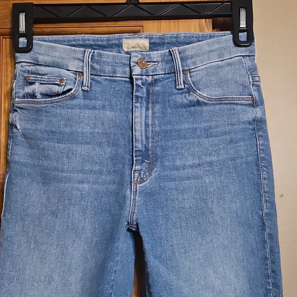 Mother High-Waisted Looker Ankle Fray Skinny Distessed Jeans
